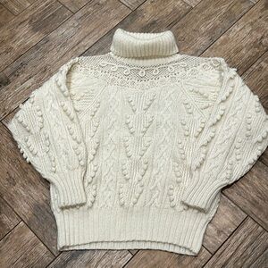 Vintage Victorian Knit Wool-blend Popcorn turtleneck Sweater Floral Detail large